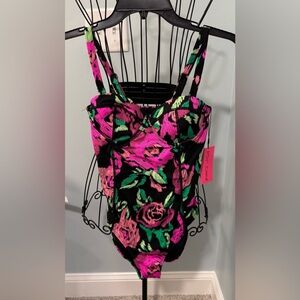 New Betsey Johnson Balconette Lush Meadow Rose Medium M one piece swim suit
